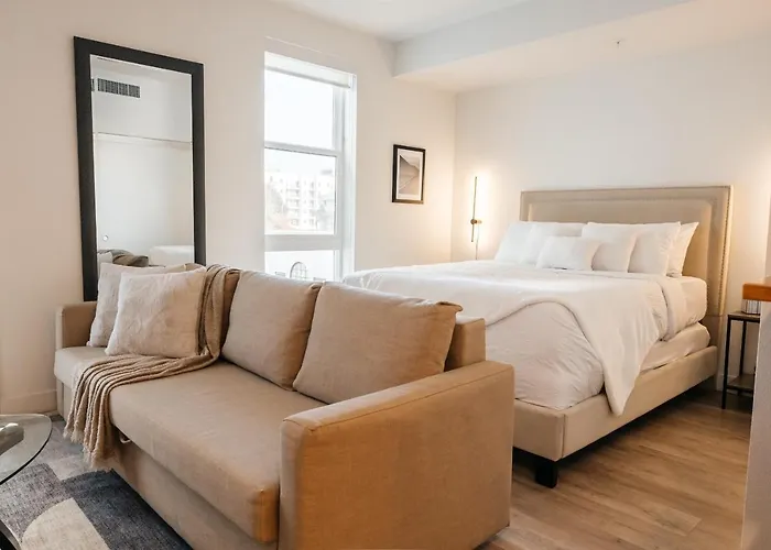 Elegant Apartment In The Heart Of Hollywood